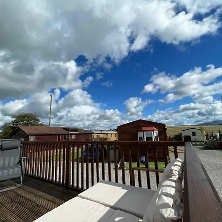 בית נופש District Stunning *