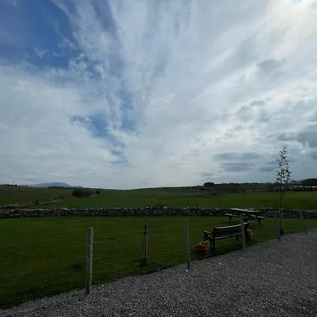 District Stunning בית נופש *